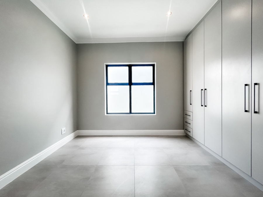 To Let 3 Bedroom Property for Rent in Sandown Western Cape